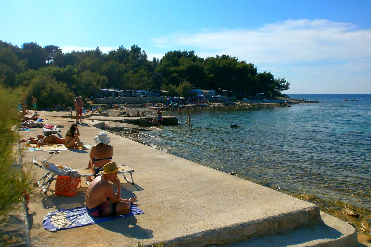 Nächster Strand - Ferienwohnungen mit Parkplatz Susica, Ugljan