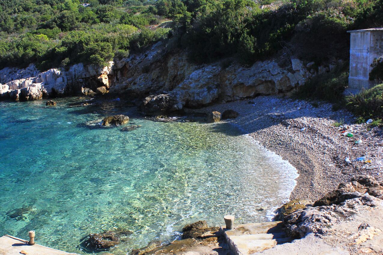 La spiaggia più vicina - Casa vacanze accanto al mare Baia Svitnja Piccola - Mala Svitnja, Lissa - Vis