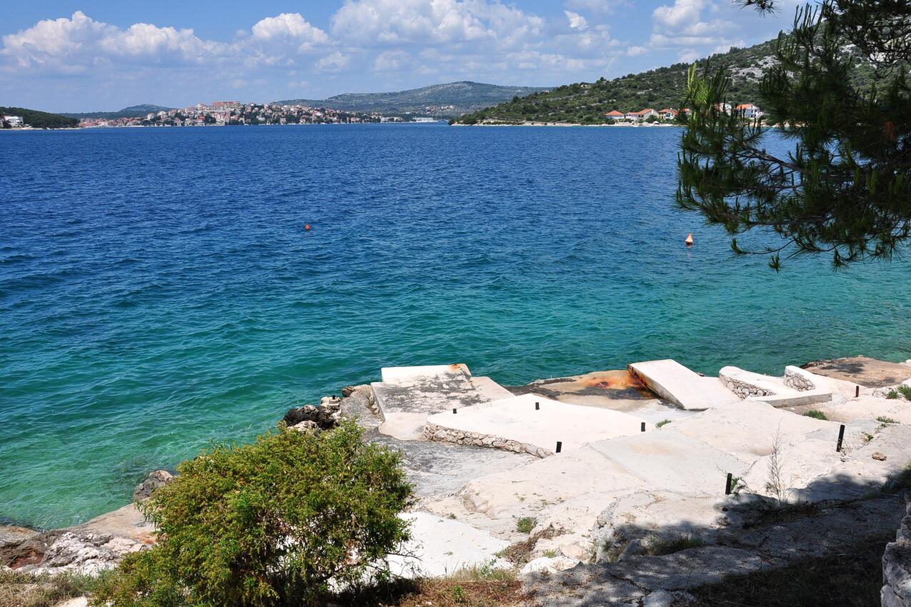 La spiaggia più vicina - Appartamenti accanto al mare Baia Kalebova Luka, Rogosnizza - Rogoznica
