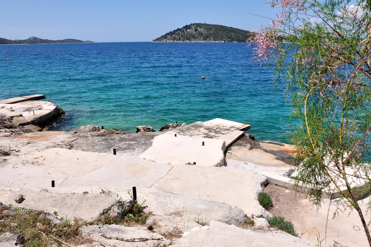 La spiaggia più vicina - Appartamenti accanto al mare Baia Kalebova Luka, Rogosnizza - Rogoznica