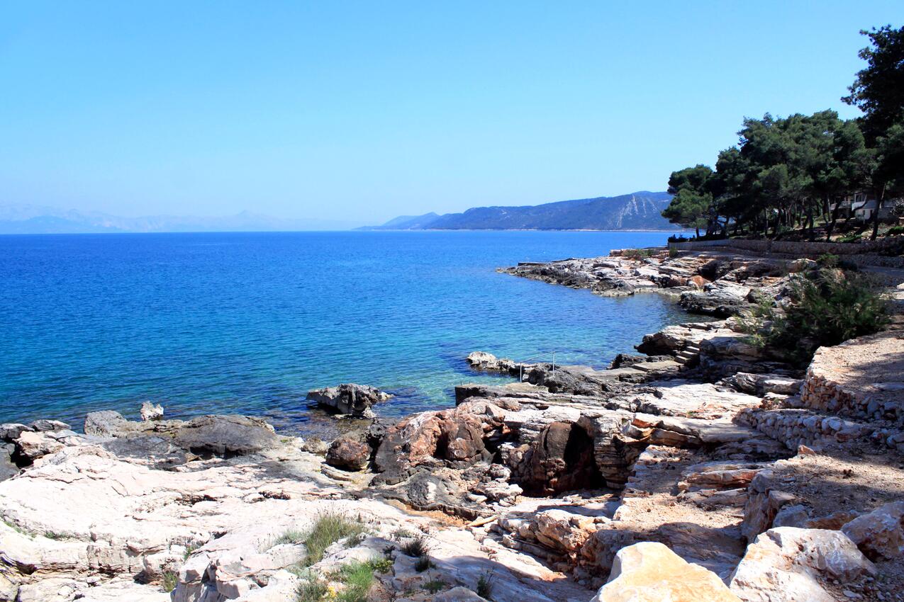 Nächster Strand - Ferienwohnungen am Meer Jelsa, Hvar