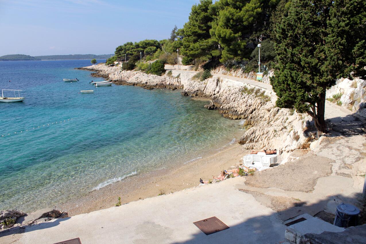 Nearest beach - Apartments with parking spaces Hvar