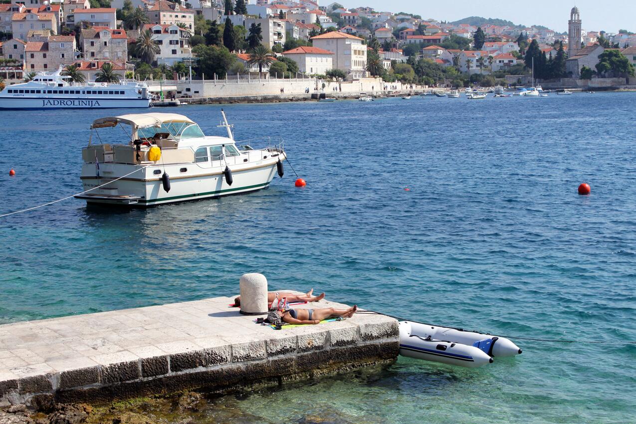 Playa más cercana - Apartamentos junto al mar Hvar