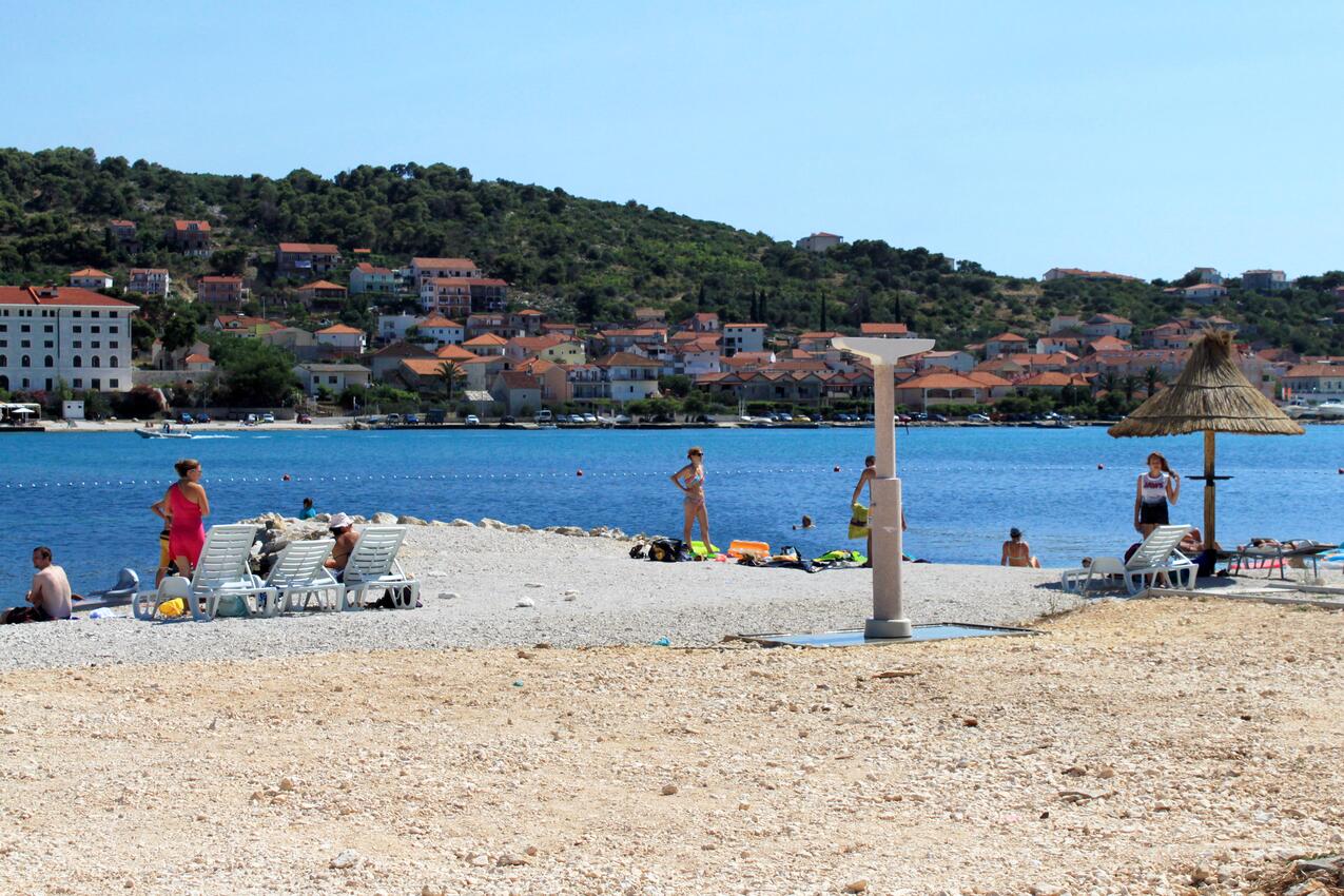 Nearest beach - Apartments and rooms by the sea Trogir