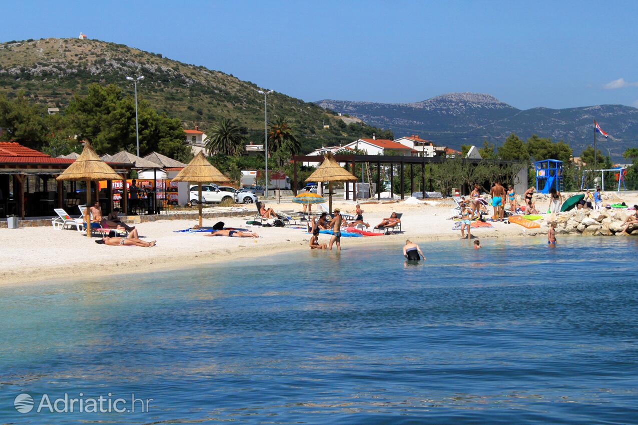 Nearest beach - Family friendly apartments with a swimming pool Trogir