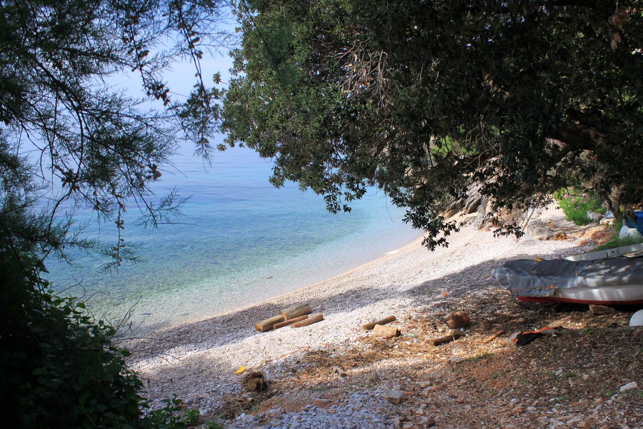 Nearest beach - Seaside secluded apartments Cove Rapak, Hvar