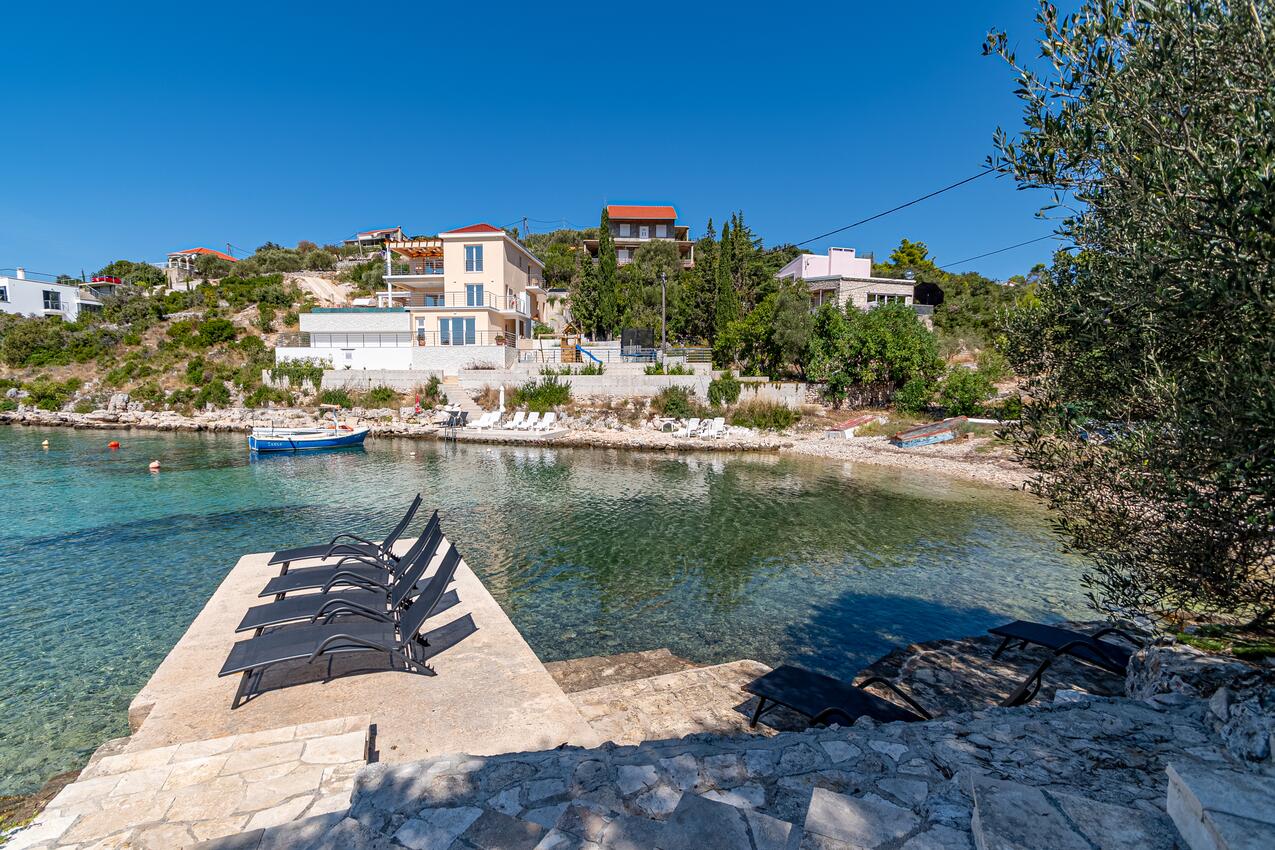 Nächster Strand - Haus am Meer für Familien mit Kindern Bucht Stratinčica, Korcula