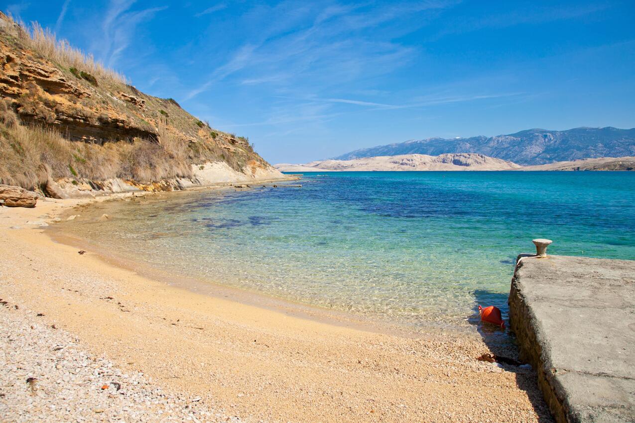 Nearest beach - Apartments with parking spaces Pag