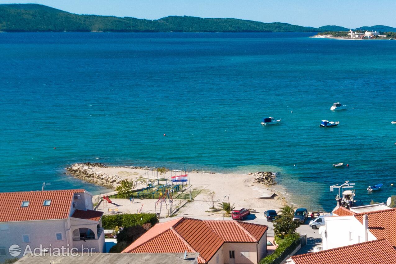 Apartments with parking space Brodarica, Šibenik - 15708