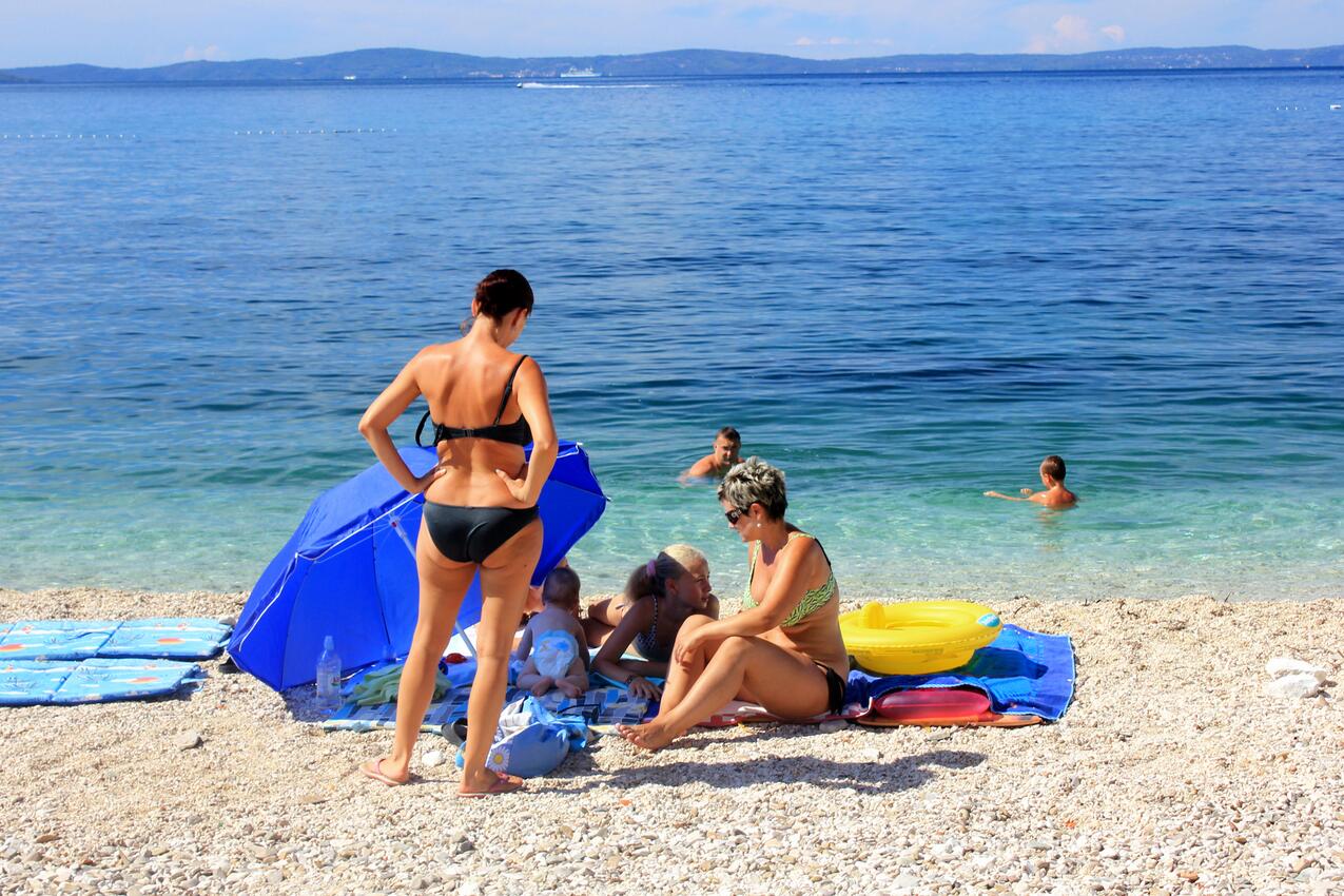 Nearest beach - Apartments by the sea Podstrana, Split