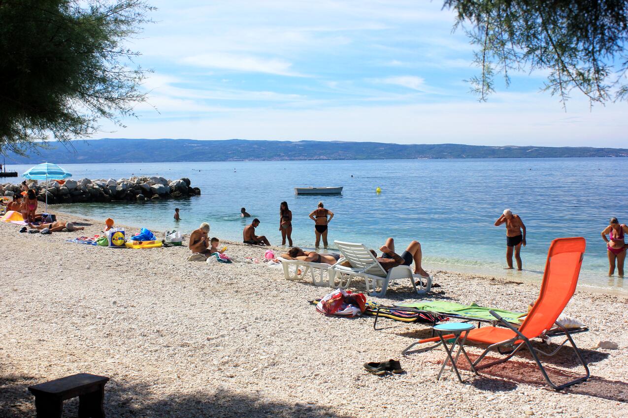 Nearest beach - Apartments by the sea Podstrana, Split
