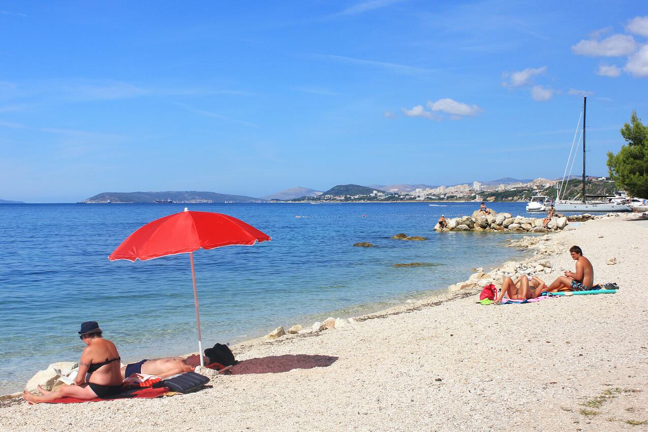 Nearest beach - Apartments by the sea Podstrana, Split
