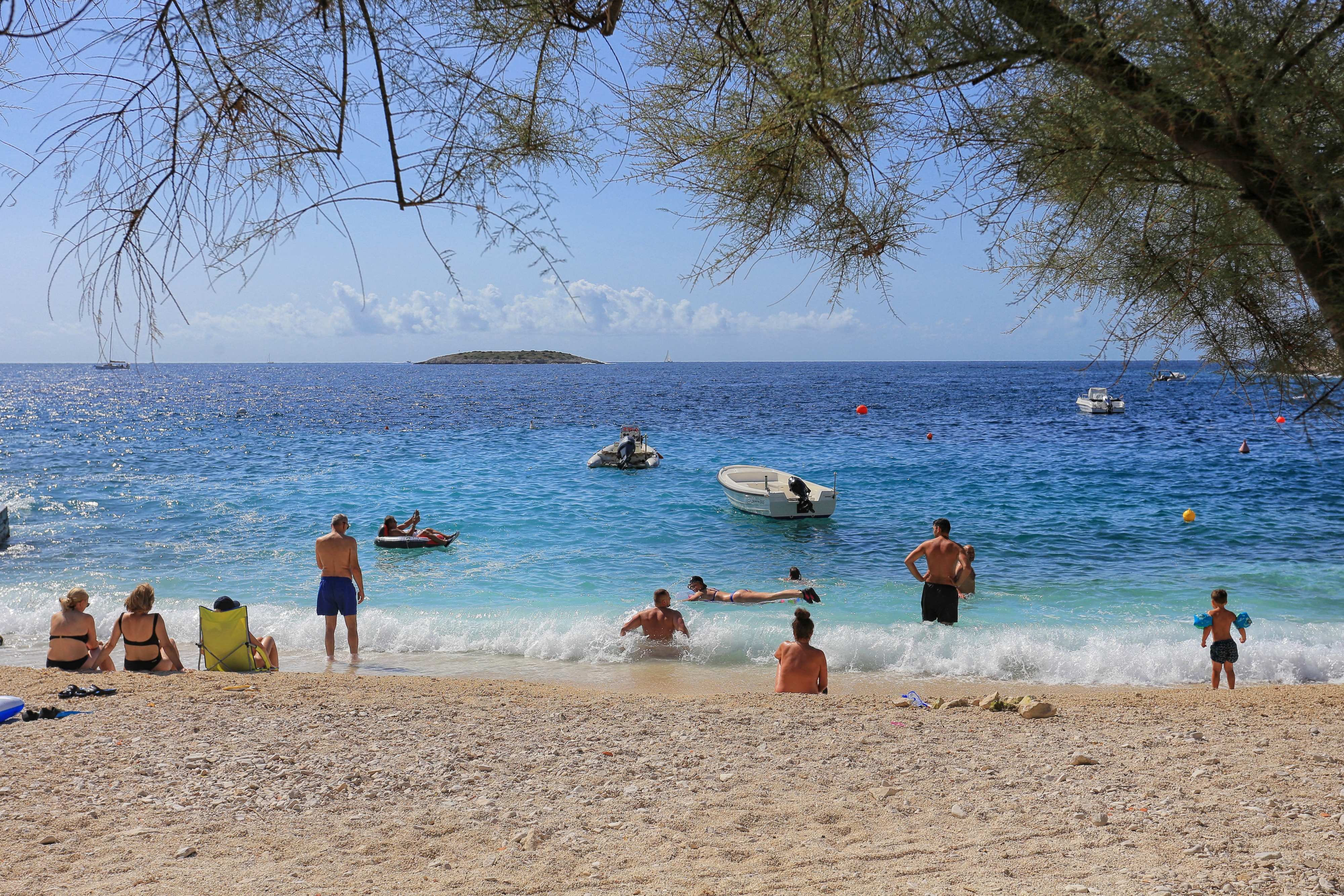 Where to stay near Oštrica