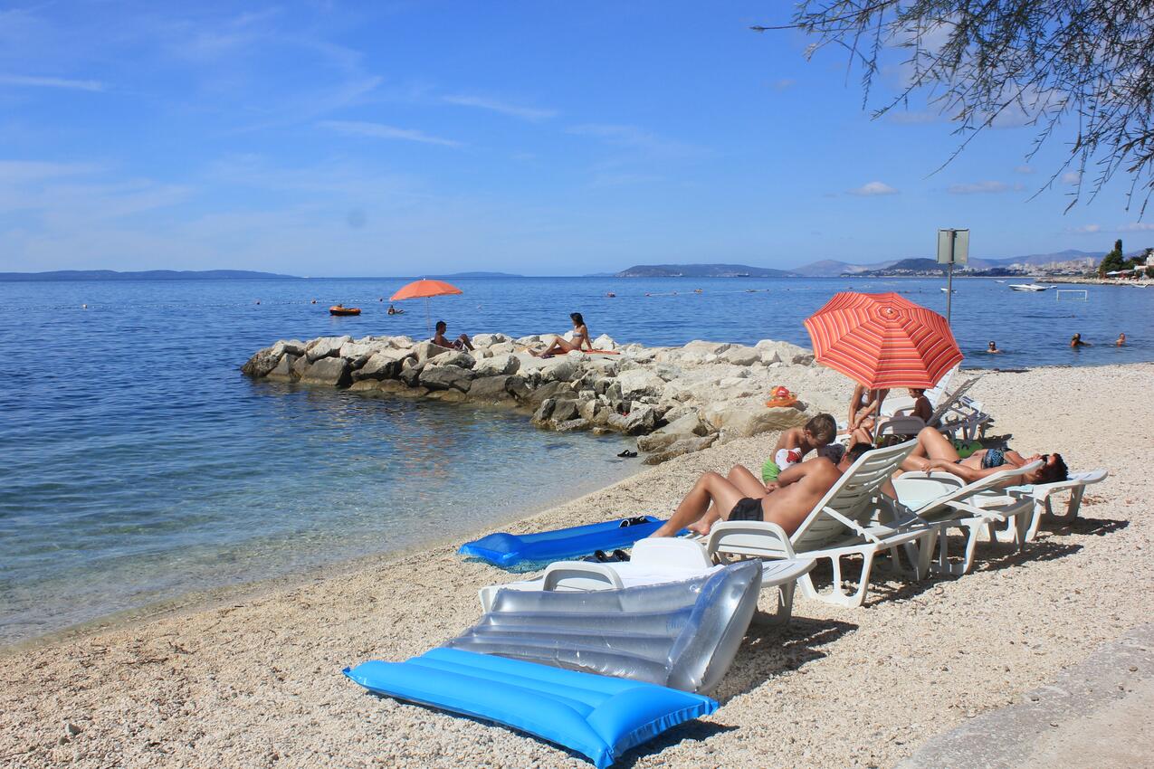 La spiaggia più vicina - Appartamenti con parcheggio Podstrana, Spalato - Split