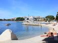 La plage  en ville Stobreč, Split.