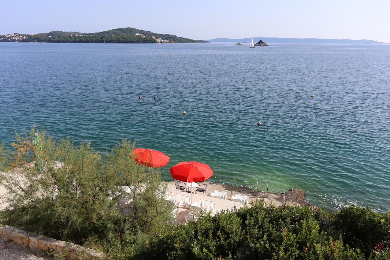 Nearest beach - Seaside family friendly house with a swimming pool Seget Vranjica, Trogir