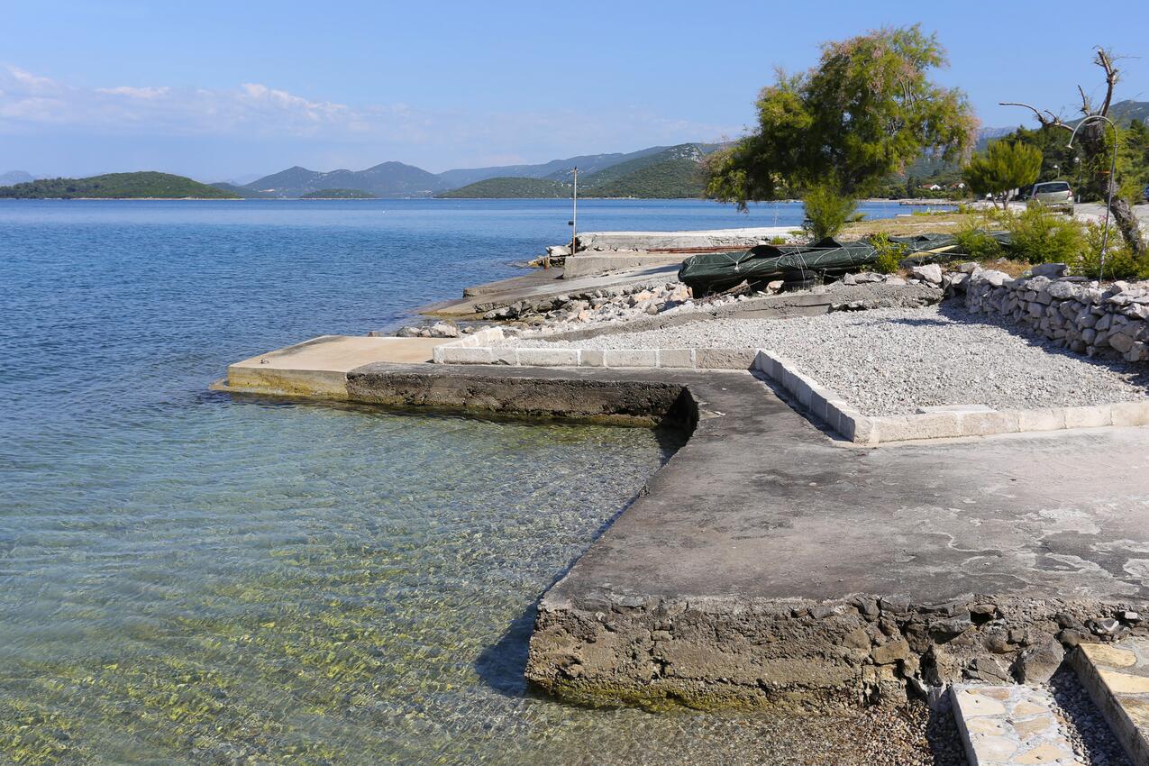 Najbliža plaža - Apartmani uz more Drače, Pelješac
