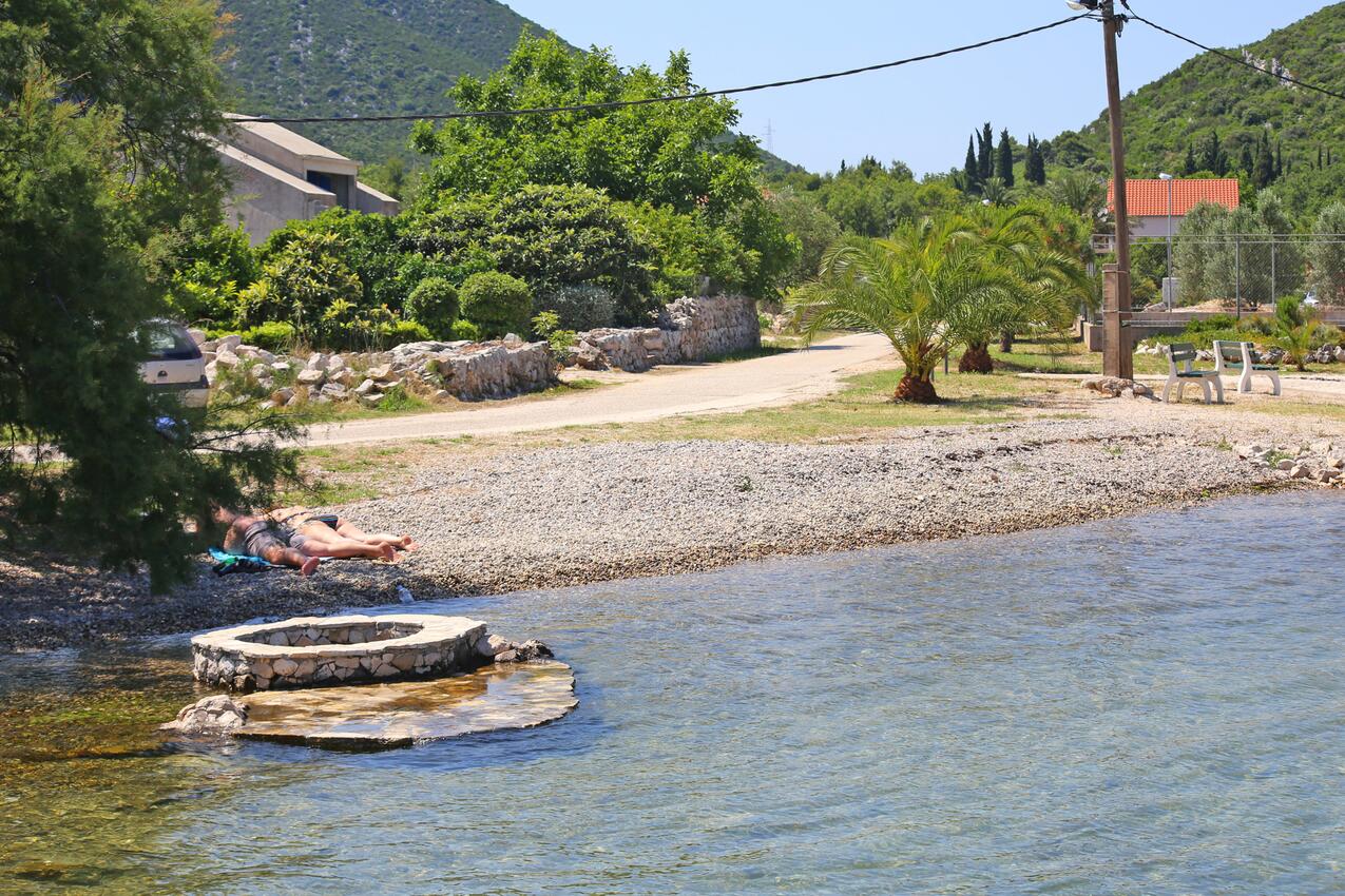 Nearest beach - Apartments and rooms with parking space Mali Ston, Pelješac