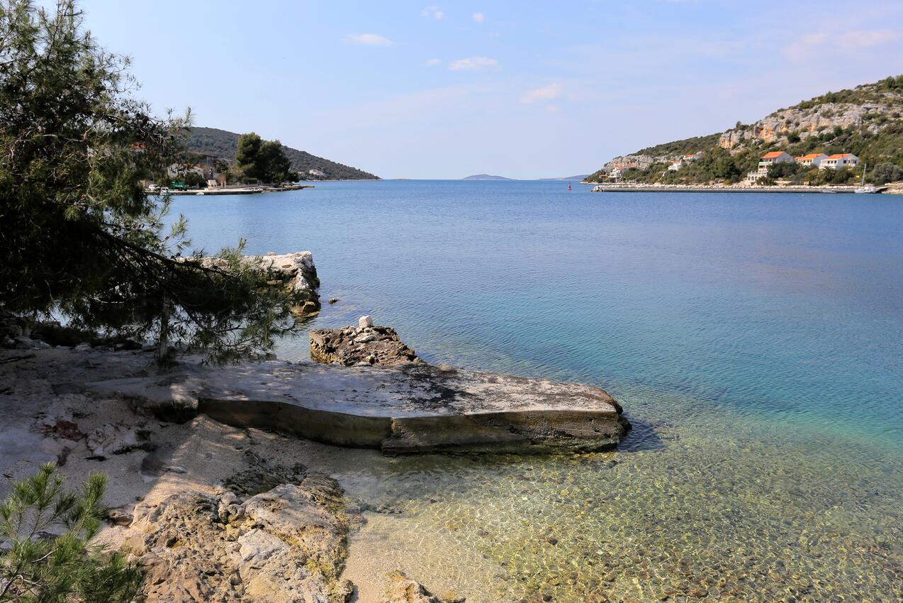 La spiaggia più vicina - Appartamenti robinsoniani accanto al mare Zirona Grande - Drvenik Veliki, Drvenik