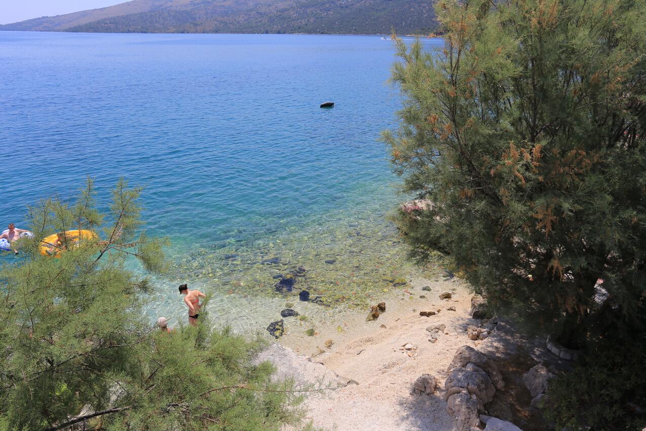 La spiaggia più vicina - Appartamenti accanto al mare Poljica, Traù - Trogir
