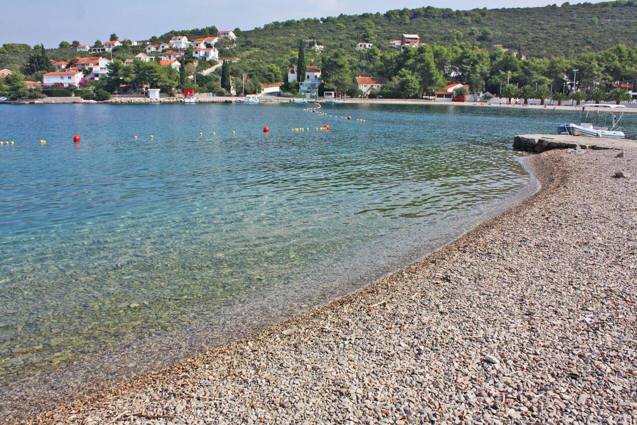 La spiaggia più vicina - Casa vacanze con parcheggio Baia Piskera, Solta