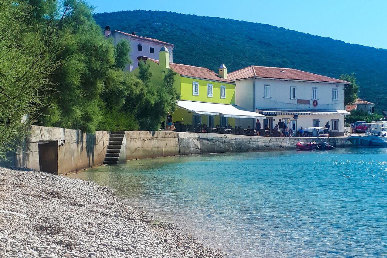 Nächster Strand - Ferienwohnungen am Meer Martinscica, Cres