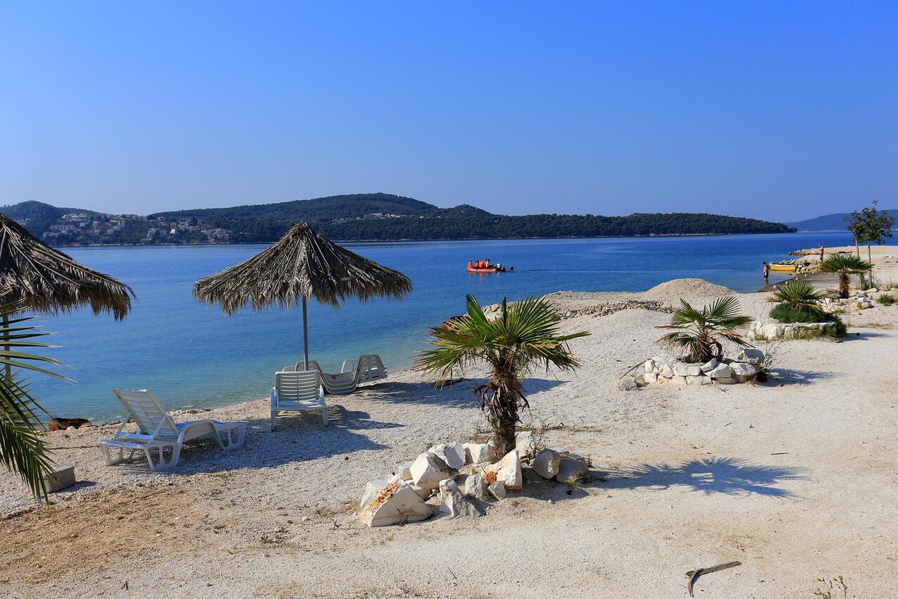 La spiaggia più vicina - Appartamenti con parcheggio Seget Donji, Traù - Trogir