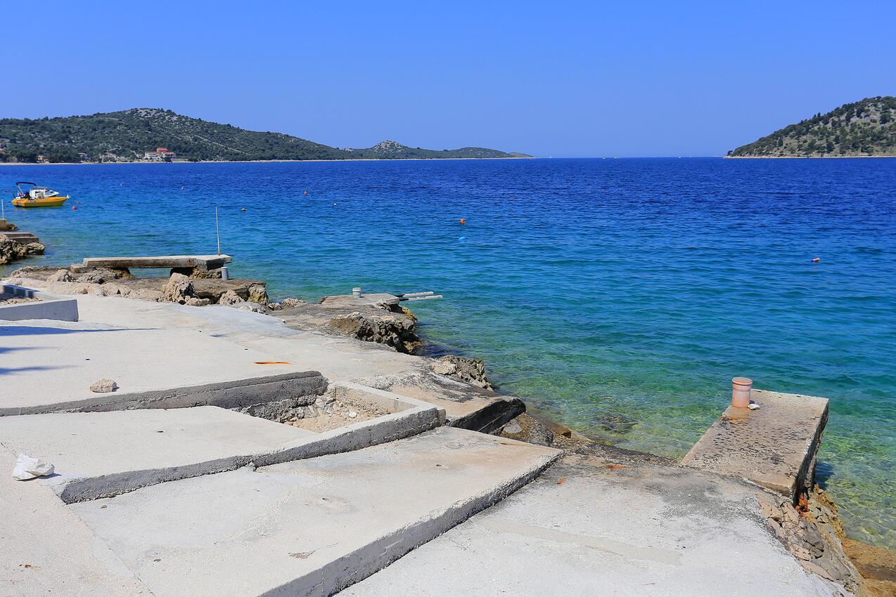 La spiaggia più vicina - Appartamenti accanto al mare per famiglie Razanj, Rogosnizza - Rogoznica