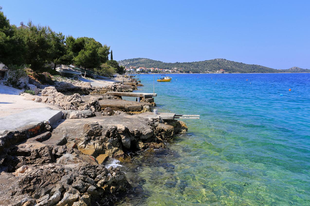 La spiaggia più vicina - Appartamenti accanto al mare per famiglie Razanj, Rogosnizza - Rogoznica