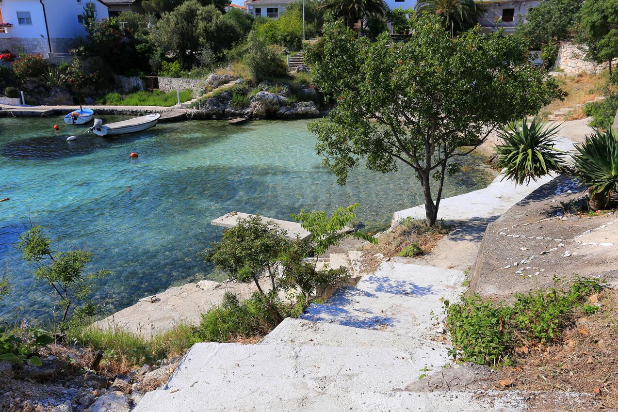 La spiaggia più vicina - Appartamenti accanto al mare Rogosnizza - Rogoznica
