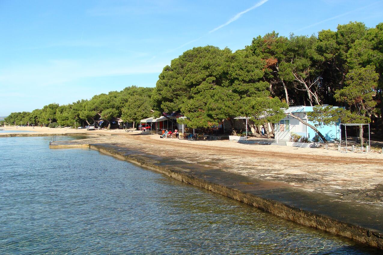 La spiaggia più vicina - Appartamenti accanto al mare Jadrija, Sebenico - Šibenik