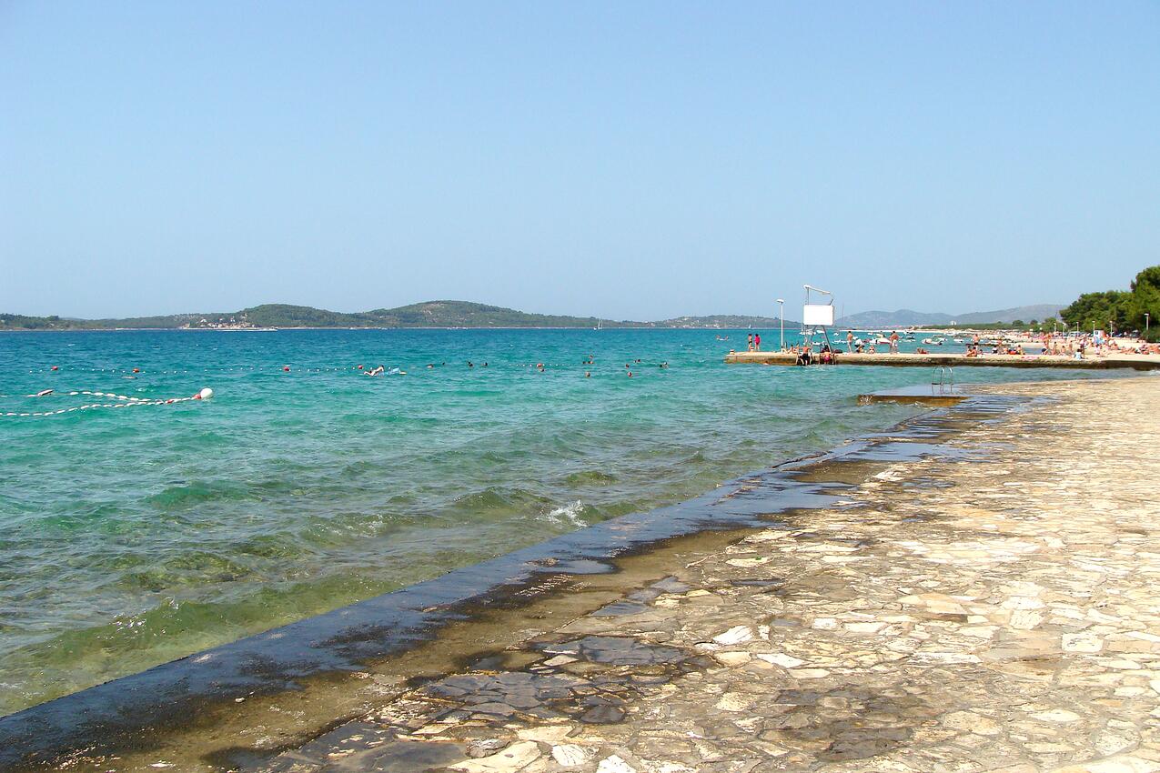 La spiaggia più vicina - Appartamenti accanto al mare Jadrija, Sebenico - Šibenik