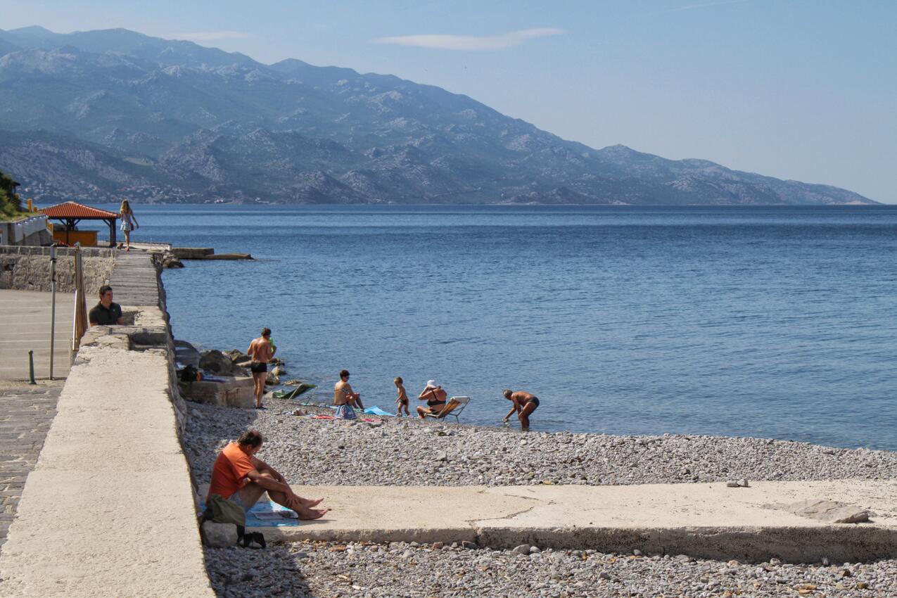 Nearest beach - Apartments with parking space Čovići, Velebit