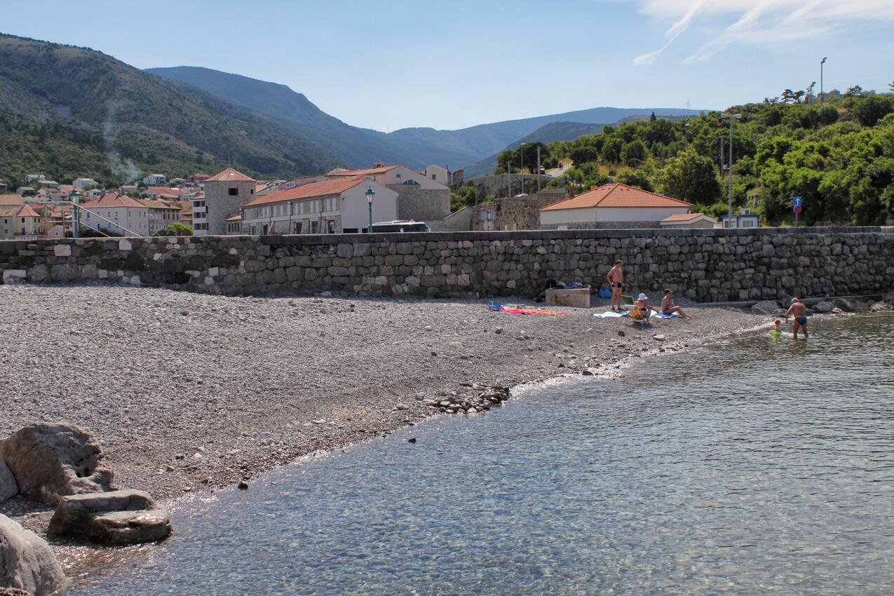 Nearest beach - Apartments with parking space Čovići, Velebit