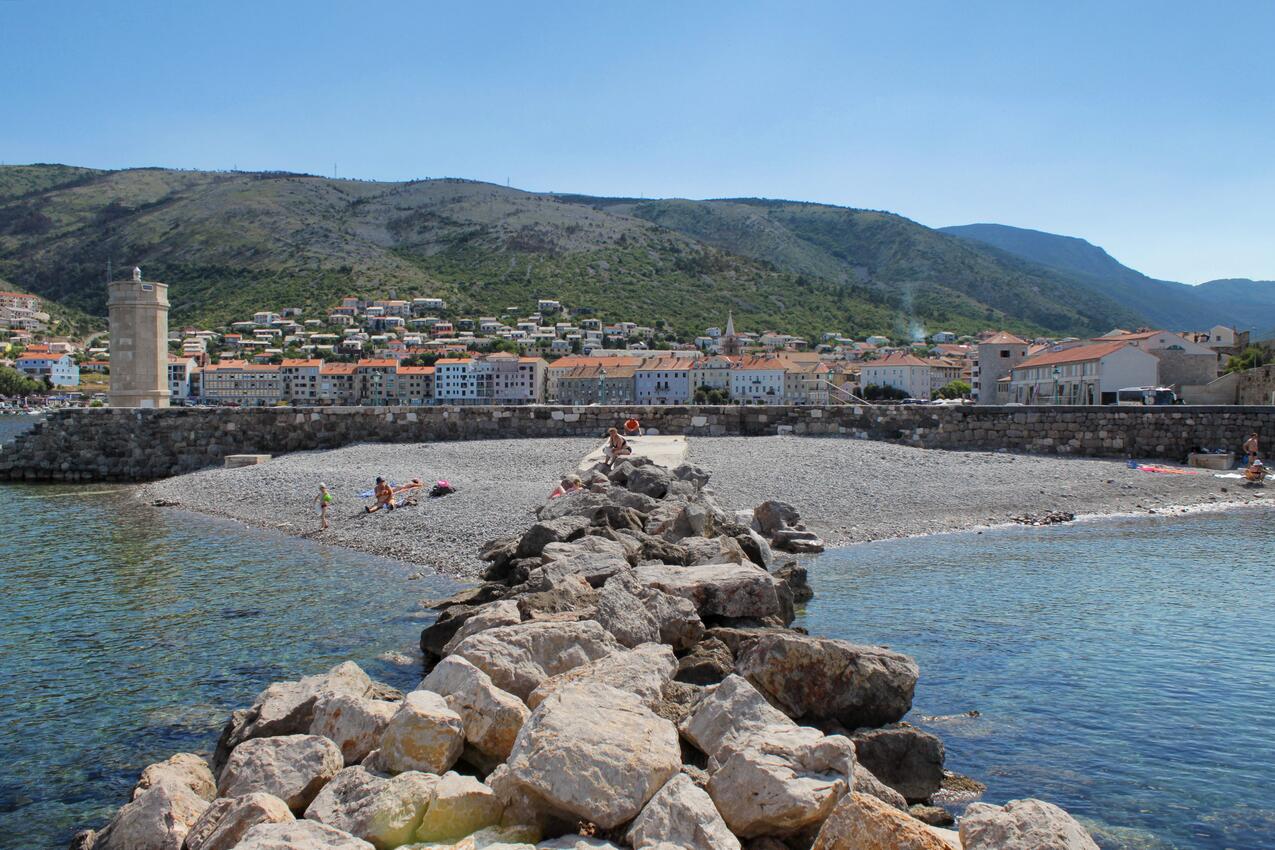 Nearest beach - Apartments with parking space Čovići, Velebit
