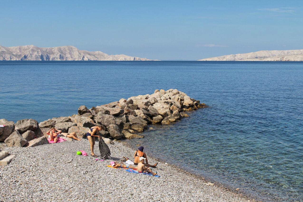 Nearest beach - Apartments with parking space Čovići, Velebit