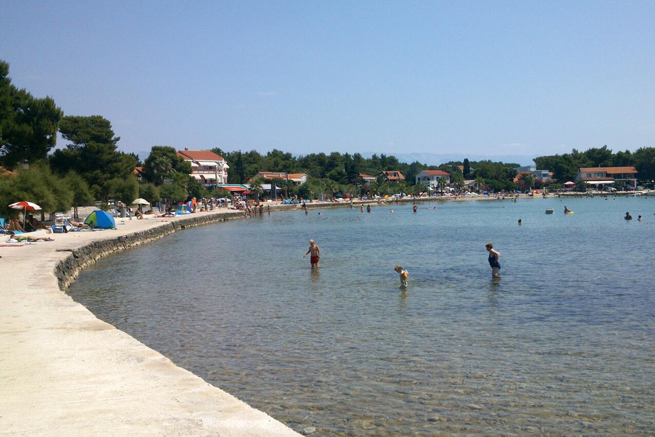 Najbliža plaža - Apartmani s parkingom Vir