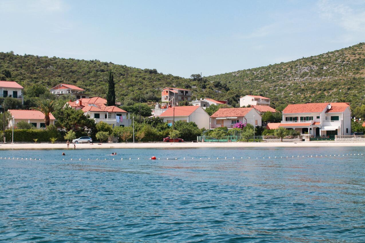 La spiaggia più vicina - Appartamenti con parcheggio Poljica, Traù - Trogir