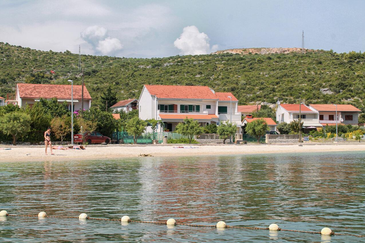 La spiaggia più vicina - Appartamenti con parcheggio Poljica, Traù - Trogir