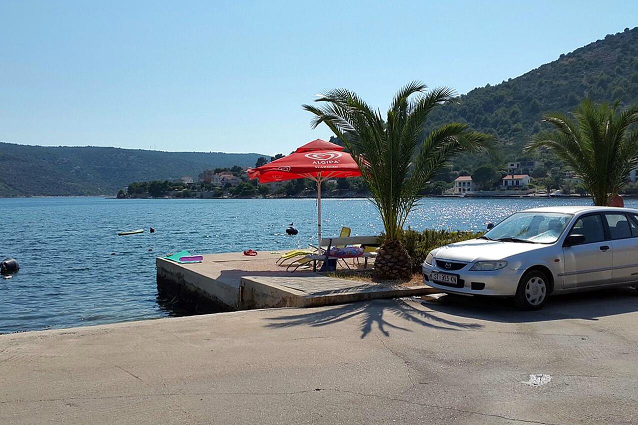 La spiaggia più vicina - Casa vacanze accanto al mare Poljica, Traù - Trogir