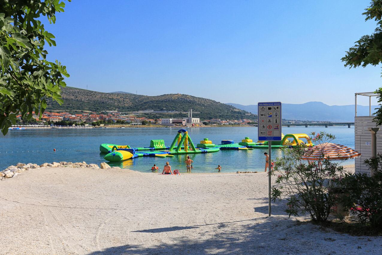La spiaggia più vicina - Appartamenti con parcheggio Traù - Trogir