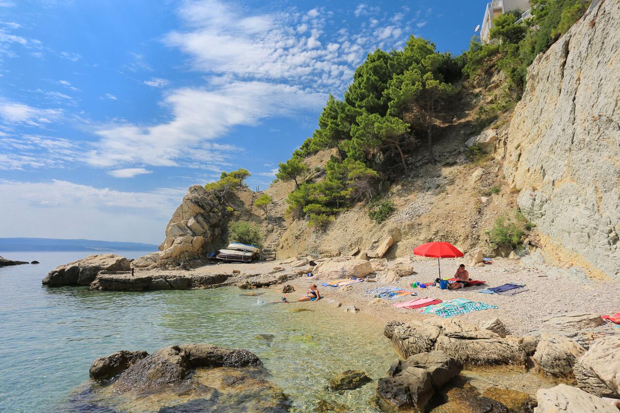 Nächster Strand - Ferienwohnungen am Meer Pisak, Omis