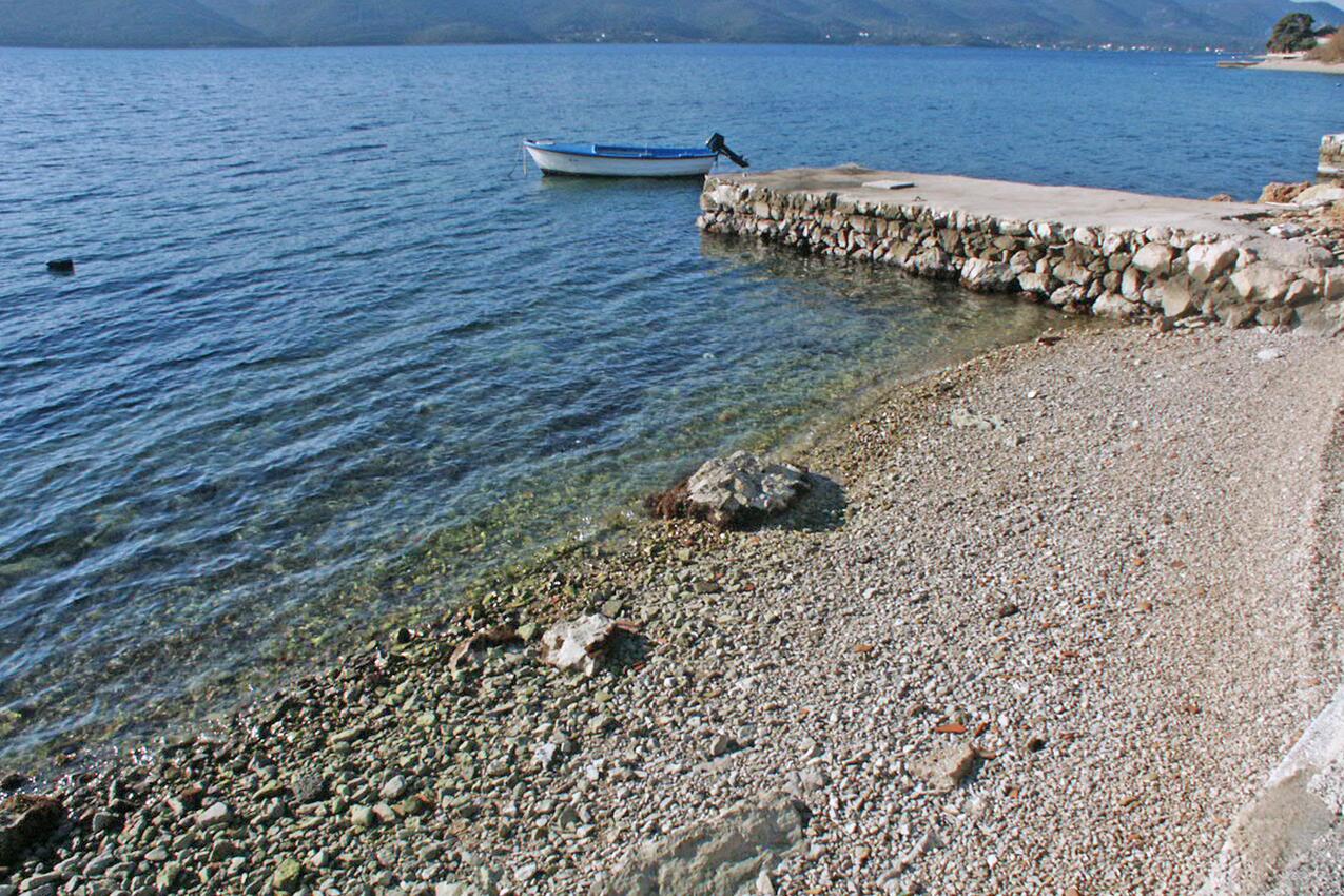 Nearest beach - Seaside apartments with a swimming pool Viganj, Pelješac