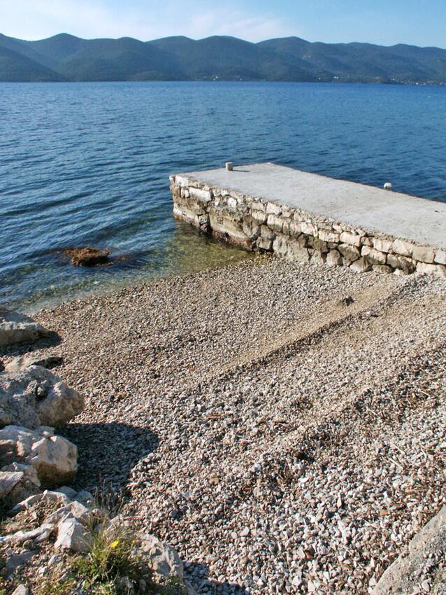Nearest beach - Seaside apartments with a swimming pool Viganj, Pelješac