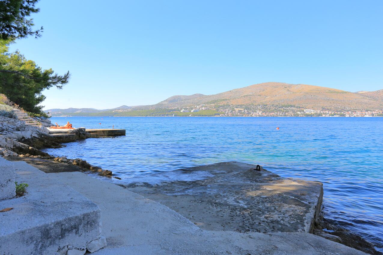 La spiaggia più vicina - Appartamenti accanto al mare Okrug Donji, Bua - Čiovo