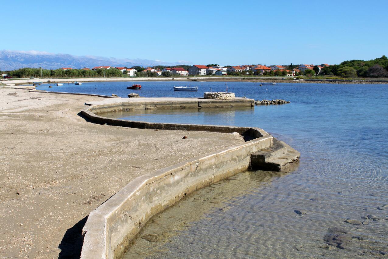 La spiaggia più vicina - Appartamenti accanto al mare Brevilacqua - Privlaka, Zara - Zadar