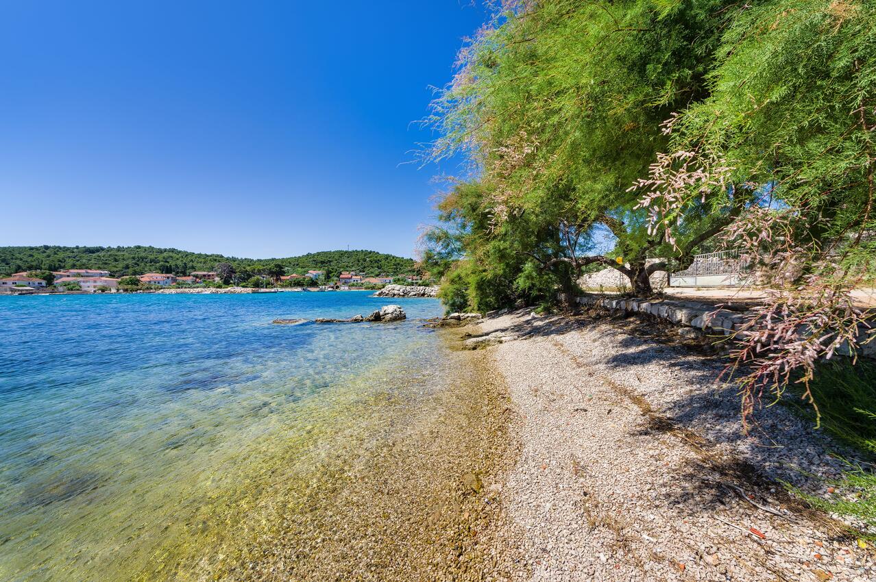 La spiaggia più vicina - Appartamenti accanto al mare Zdrelac, Pasman