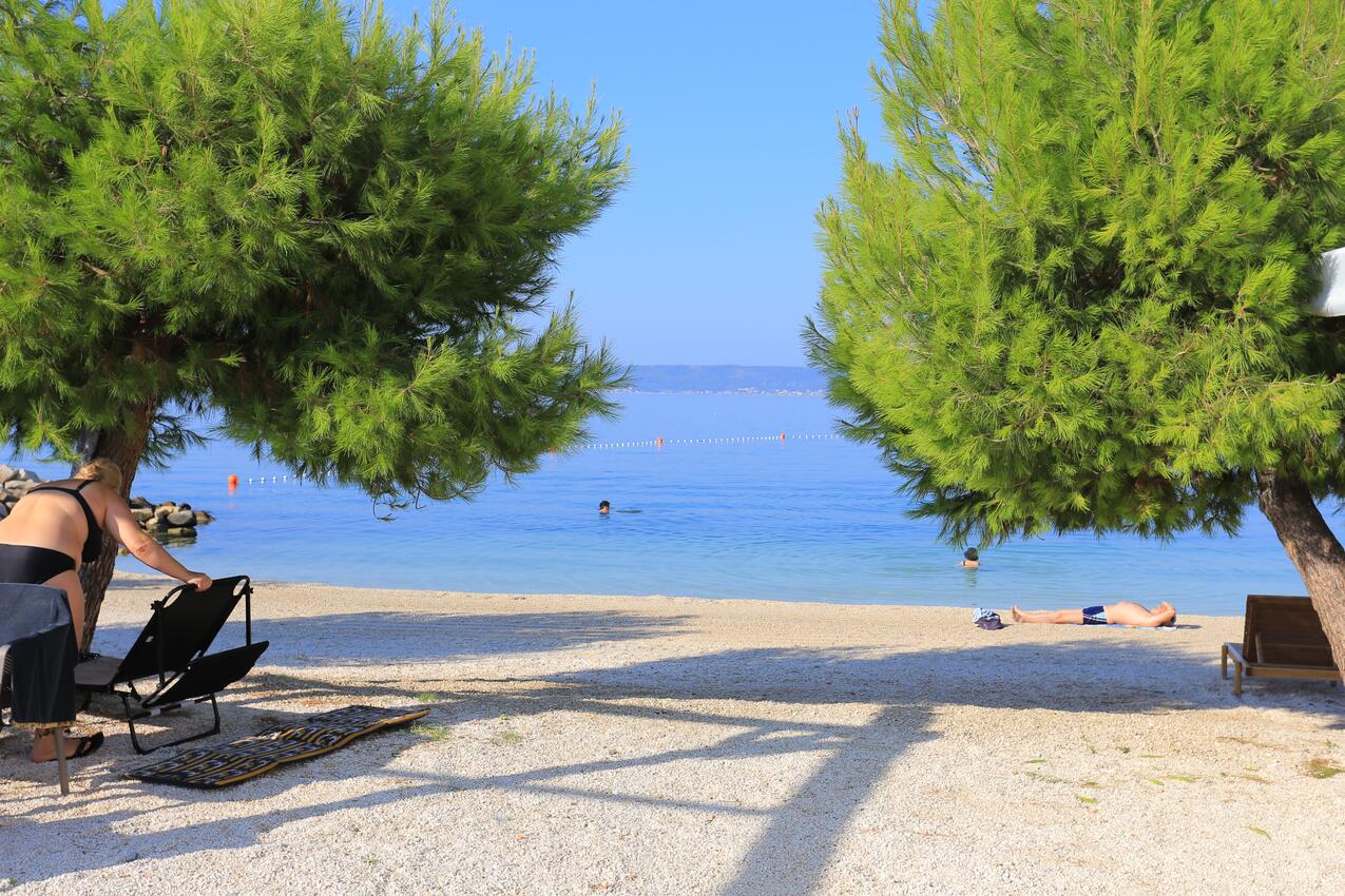 Nearest beach - Apartments with parking spaces Kaštel Gomilica, Kaštela