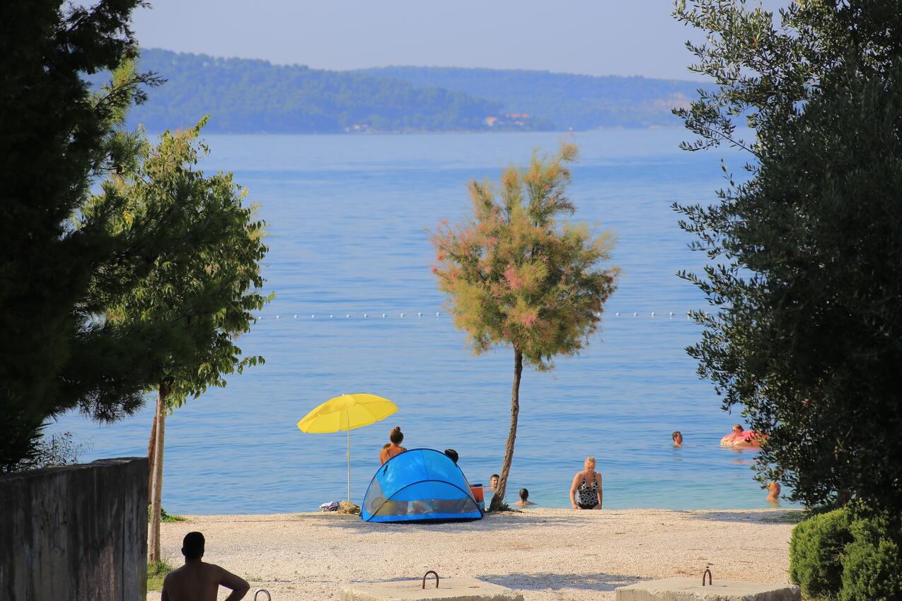 Nearest beach - Apartments with parking spaces Kaštel Gomilica, Kaštela