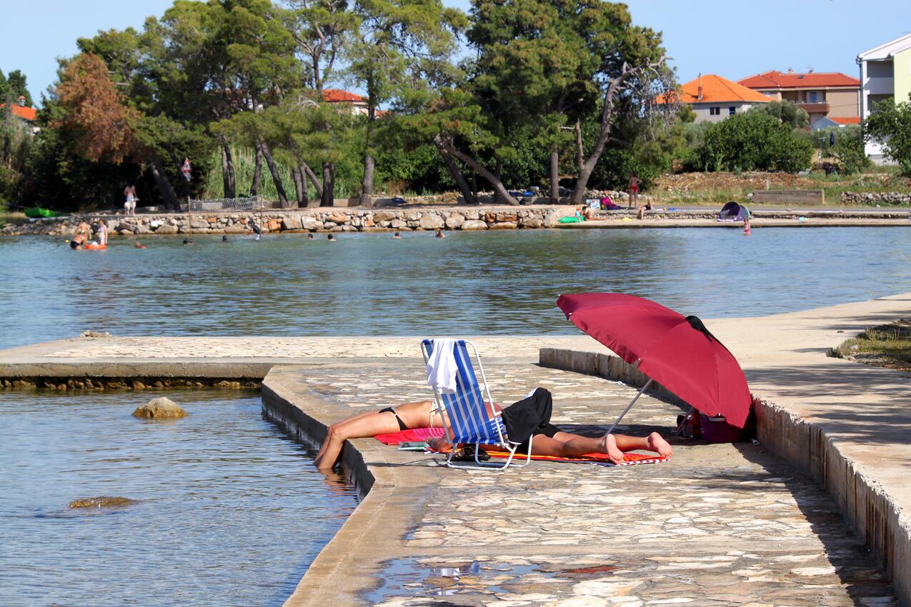 La spiaggia più vicina - Appartamenti accanto al mare Pasman